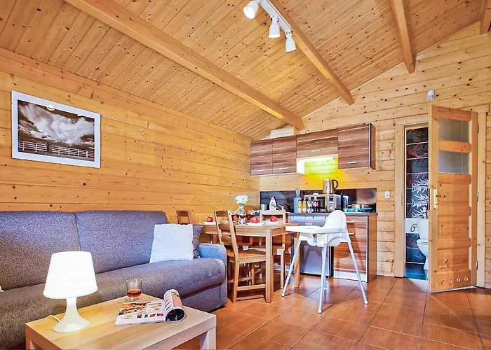 2 Bedroom Beautiful In Sianożęty